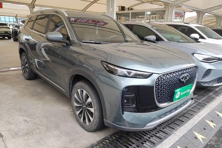Chery Tiggo 8 Plus 2025 — фото 3