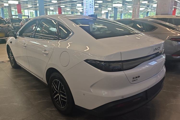 BYD Seal 05 2025 — 4