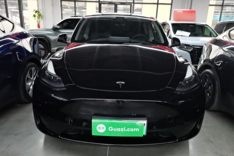 Tesla Model Y 2022 — 2