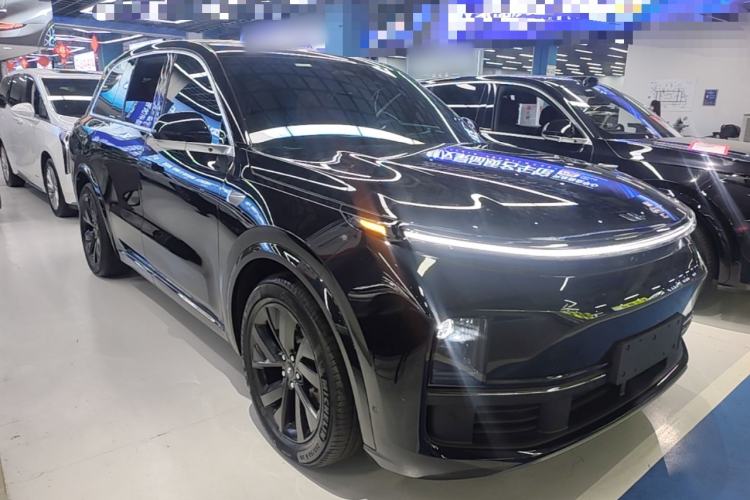Li Auto L8 2023 — 3