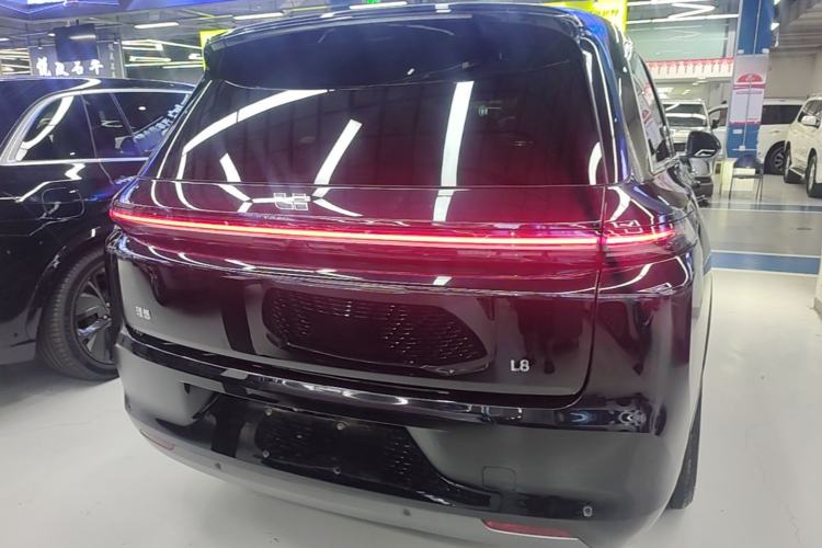 Li Auto L8 2023 — 5