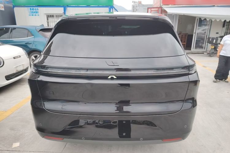 Li Auto L6 2025 — 5