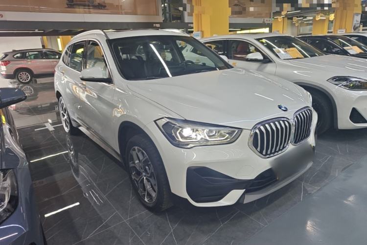 BMW X1 2021 — фото 3