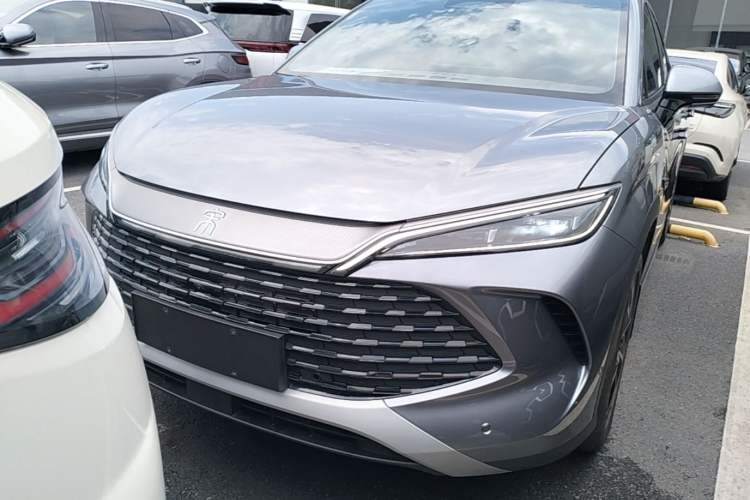 BYD Song L DM-i 2025 — фото 2