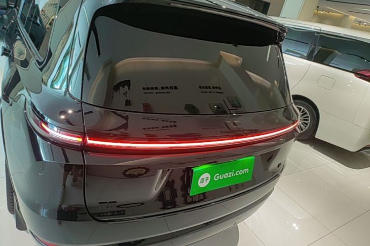 Li Auto L9 2022 — 5
