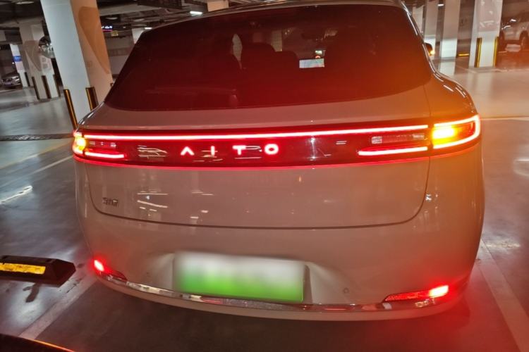 AITO M5 2025 — 5