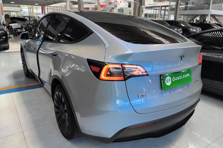 Tesla Model Y 2022 — 4