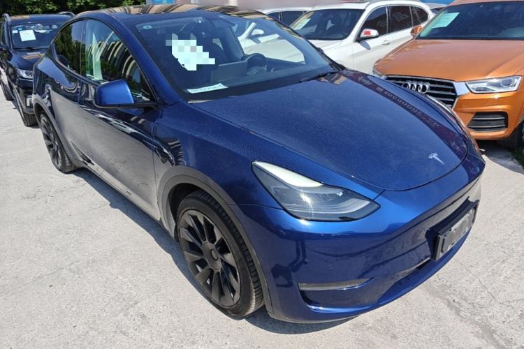 Tesla Model Y 2021 — 3
