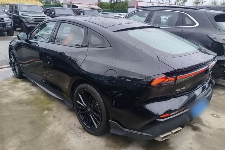 ChangAn UNI-V 2024 — 4