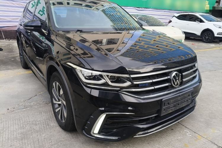 Volkswagen Tiguan L 2023 — фото 3