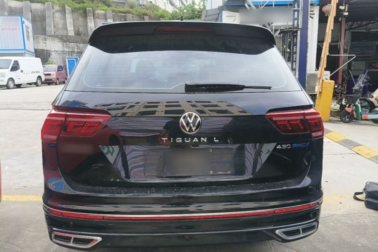 Volkswagen Tiguan L 2023 — фото 5