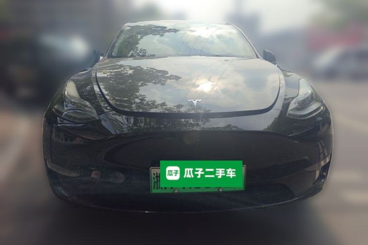 Tesla Model Y 2021 — 2