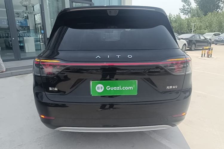 AITO M9 2025 — 5