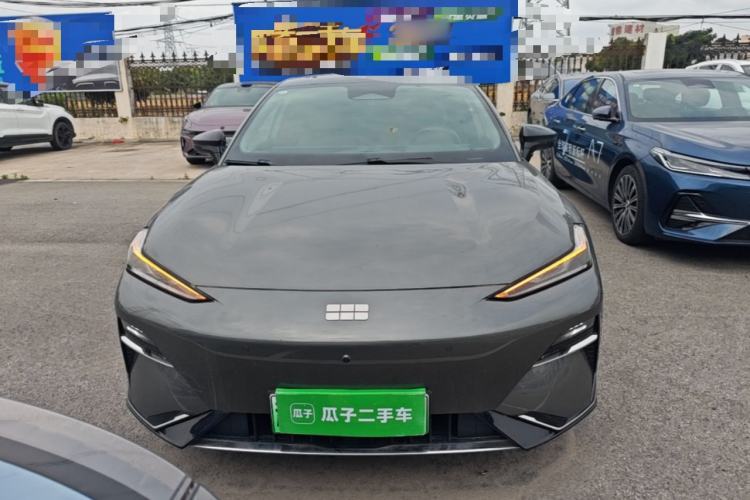 Geely Galaxy E8 2025 — 2