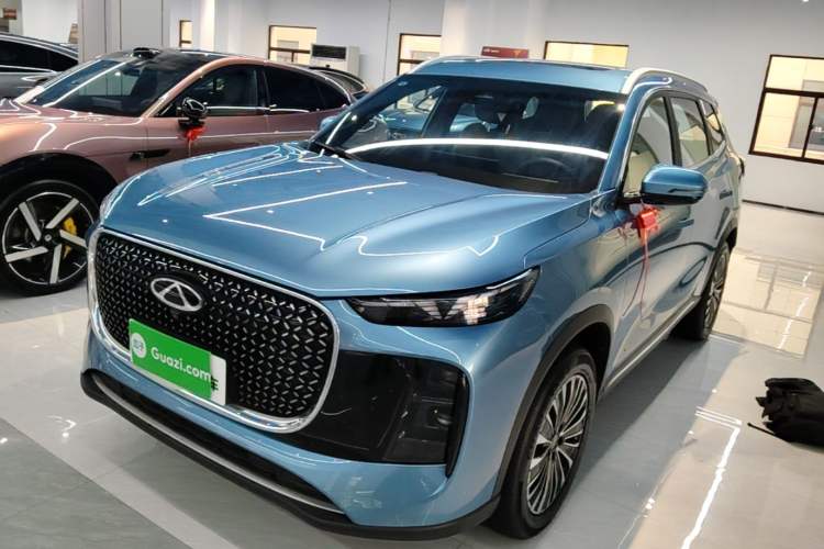Chery Tiggo 8 Plus C-DM 2025 — фото 1