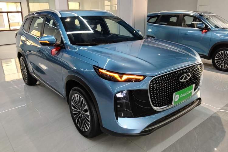 Chery Tiggo 8 Plus C-DM 2025 — фото 3