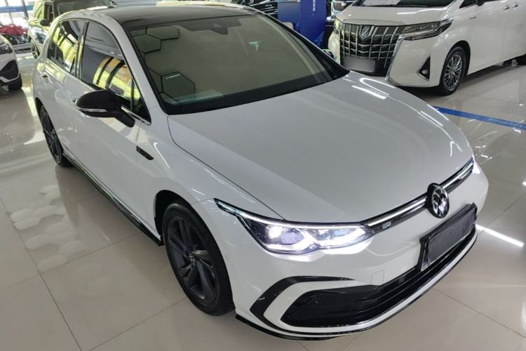 Volkswagen Golf 2024 — 3