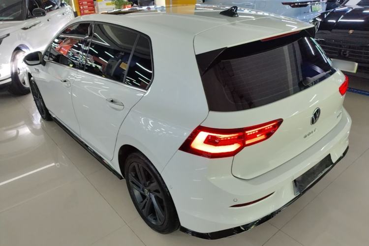 Volkswagen Golf 2024 — 4