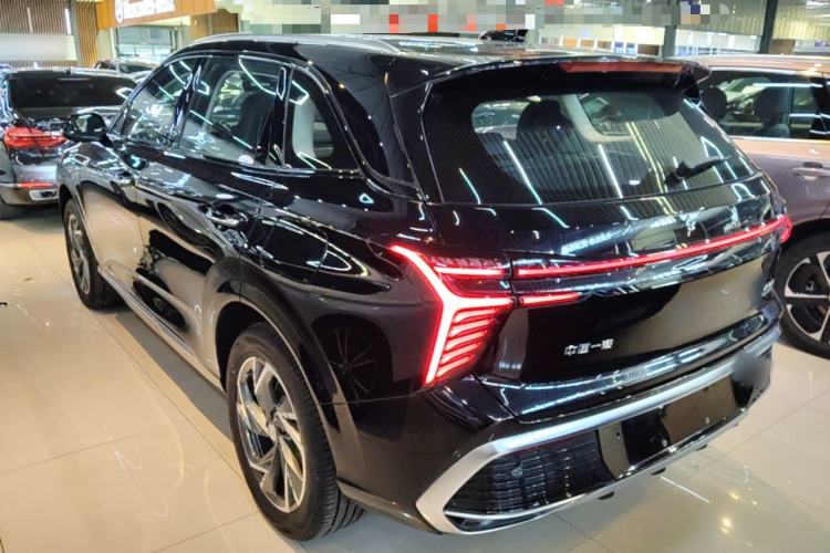 Hongqi HS3 2024 — 4