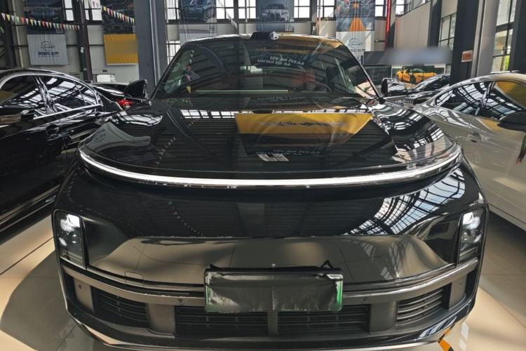 Li Auto L8 2023 — 2