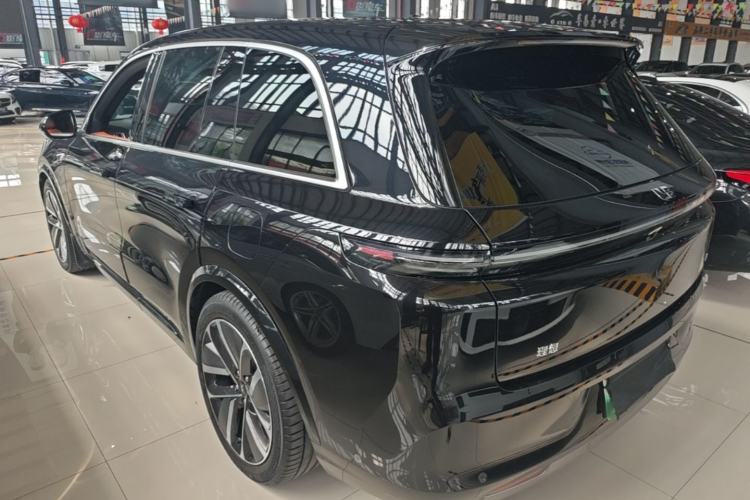 Li Auto L8 2023 — 4