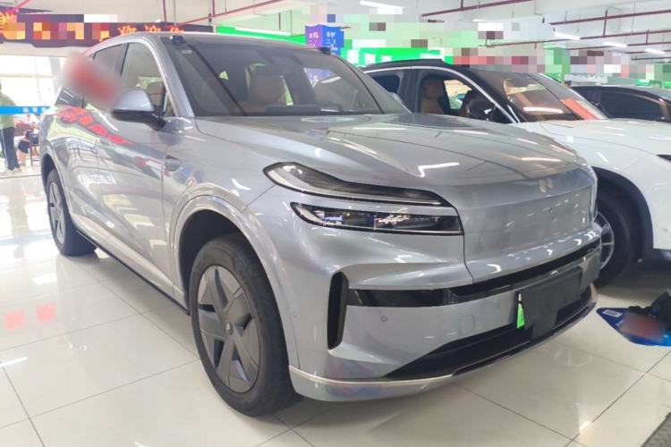 Onvo L90 2025 — 3