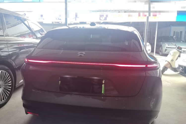 NIO ET5T 2024 — 5