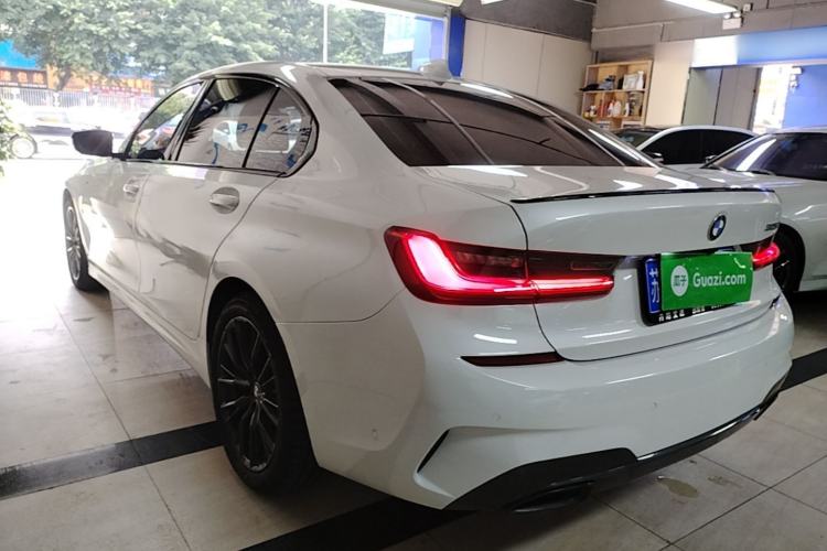 BMW 325Li 2021 — 4