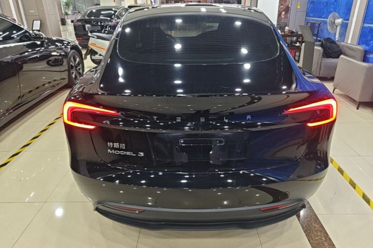 Tesla Model 3 2023 — 5