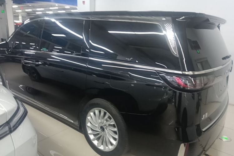 Voyah Dream 2024 — 4