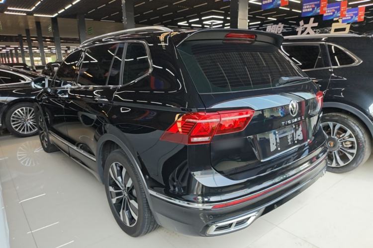Volkswagen Tiguan L 2023 — фото 4