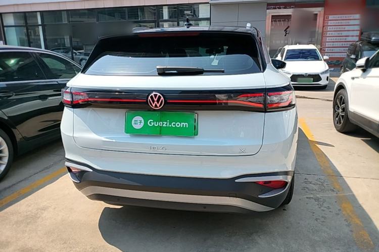 Volkswagen ID.4 X 2023 — 5