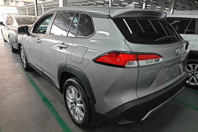Toyota Corolla Cross 2022 — фото 4
