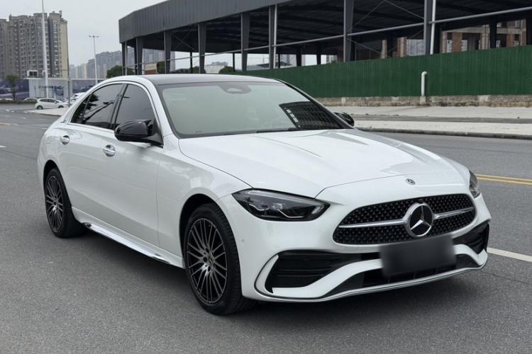Mercedes-Benz C 260 L 2025 — 3