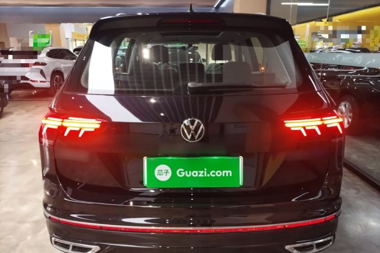 Volkswagen Tiguan L 2023 — 5