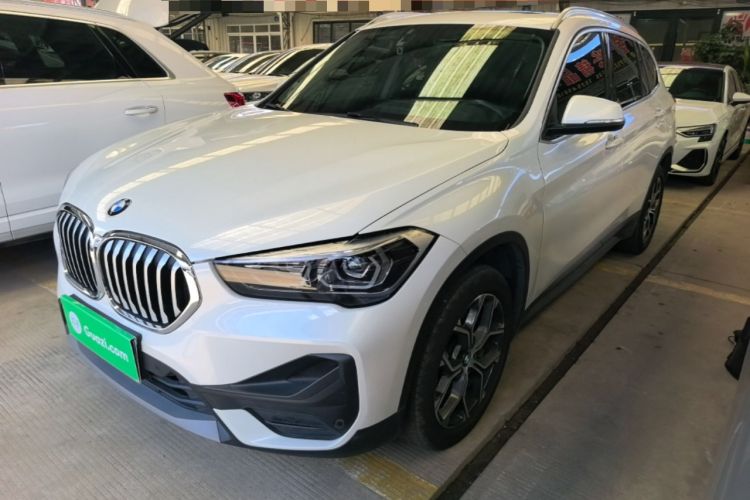 BMW X1 2021 — фото 1
