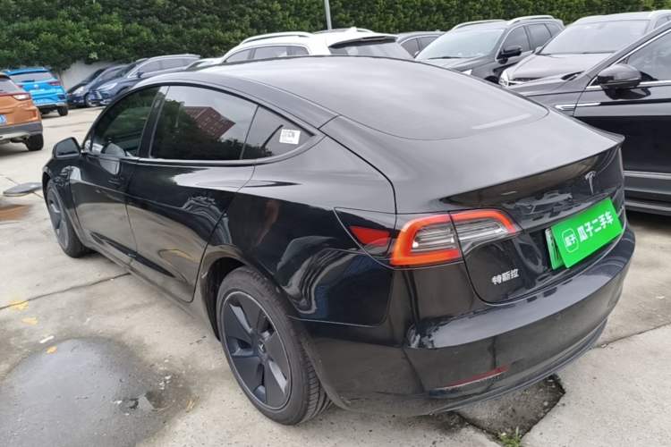 Tesla Model 3 2022 — 4