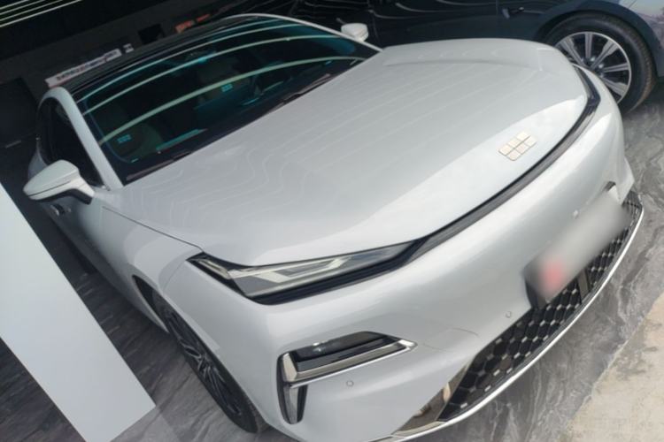 Geely Galaxy 8 2025 — 3