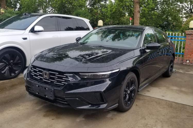 Honda Accord 2025 — фото 1