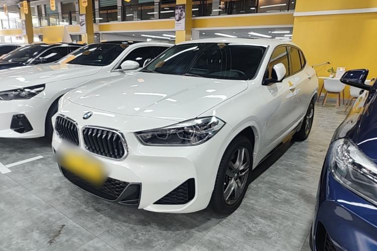 BMW X2 2022 — фото 1