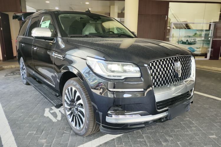 Lincoln Navigator 2024 — 3