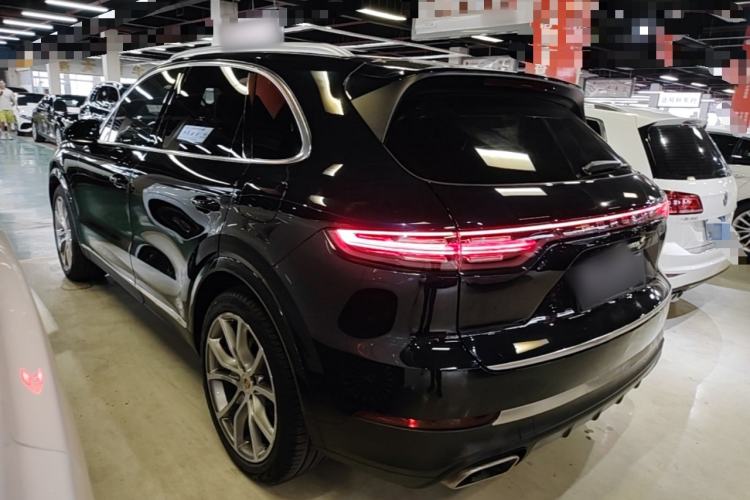 Porsche Cayenne E-Hybrid 2021 — фото 4