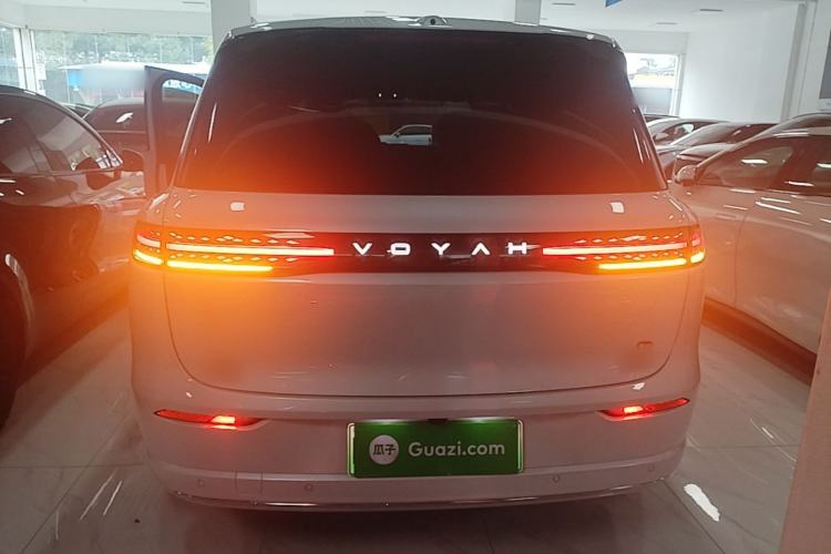 Voyah Titan 2026 — 5