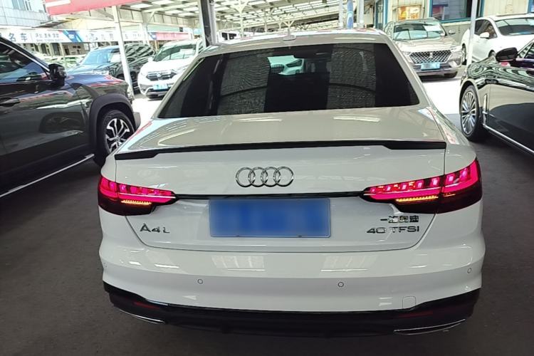 Audi A4 2022 — 5