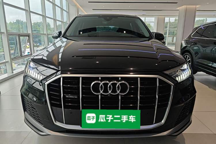 Audi Q7 2023 — фото 2
