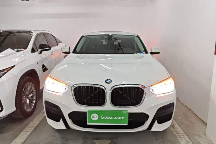 BMW X4 2021 — 2