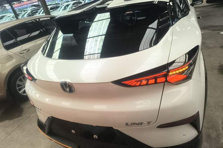 ChangAn UNI-T 2022 — 5