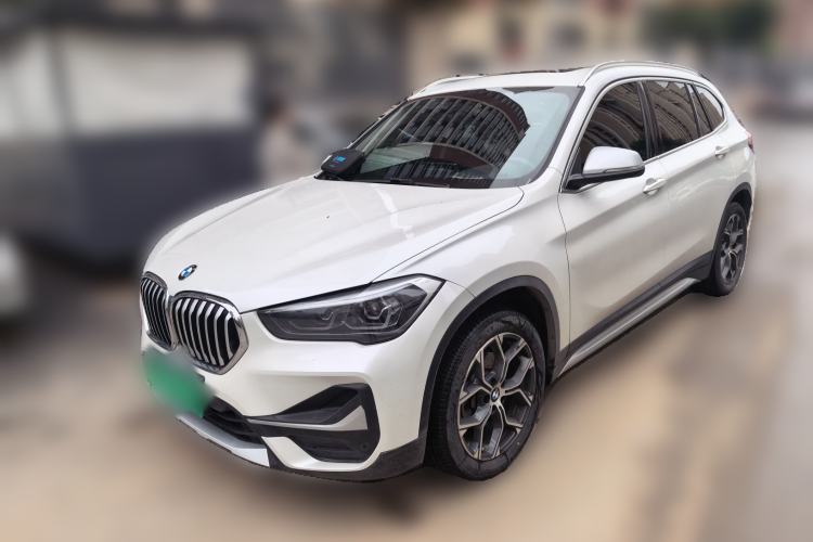 BMW X1 2021 — фото 1