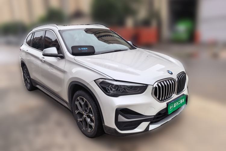 BMW X1 2021 — фото 3