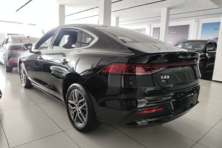 BYD Qin PLUS 2023 — 4